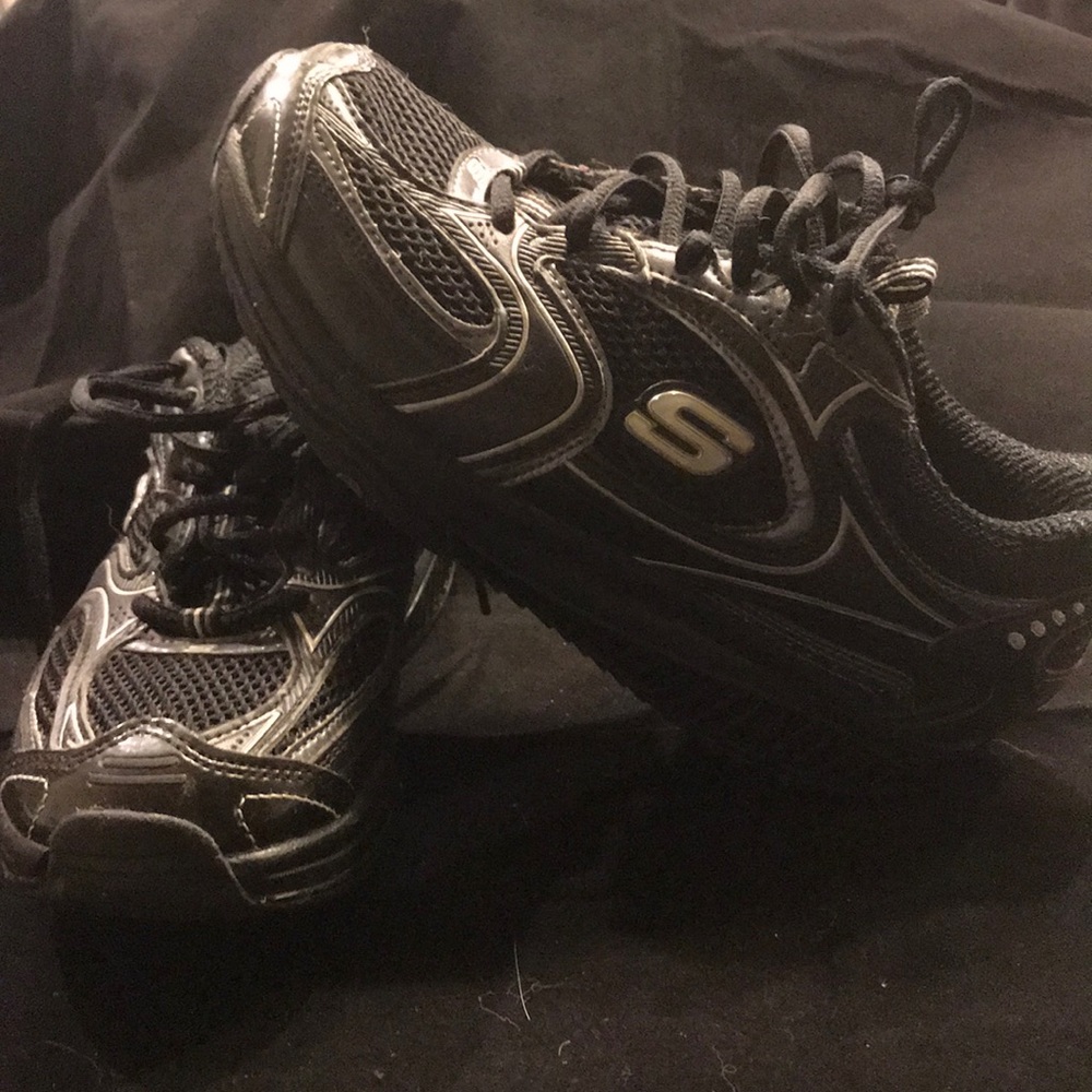 Shoes - Picture 4 of 4